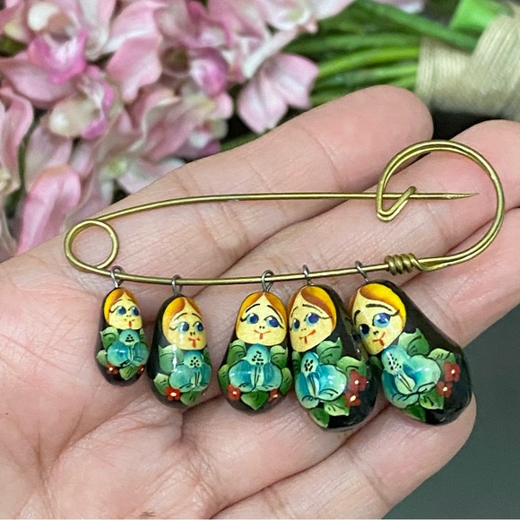 Vintage Nesting Doll Russian Doll Brooch Pin - Picture 8 of 9